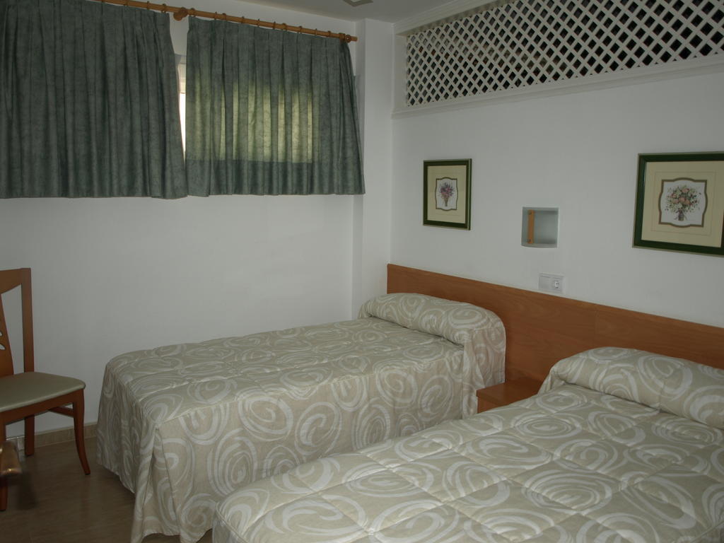 Apartaments Geminis Cambrils Habitación foto
