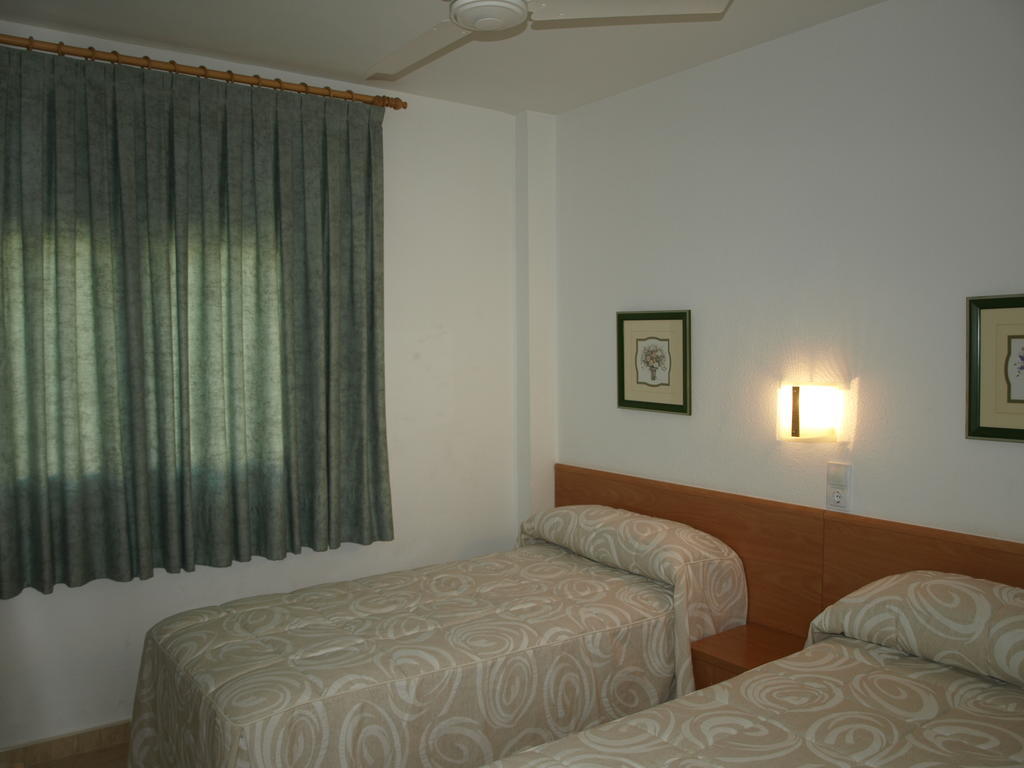 Apartaments Geminis Cambrils Habitación foto